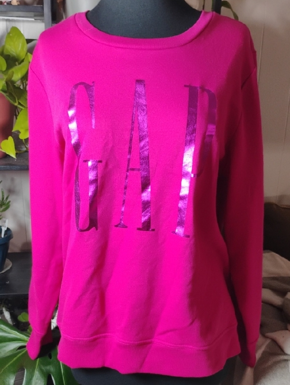 GAP Fuchsia Crewneck Sweatshirt with Metallic Logo